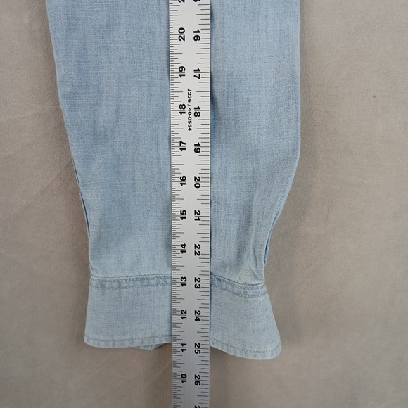 Gap Large Mens Shirt Denim Chambray 23x28 Roll Tab FLAWS - Picture 11 of 15